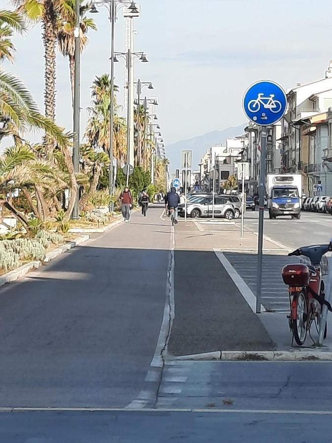 Villa Valentina Versilia Viareggio Buitenkant foto